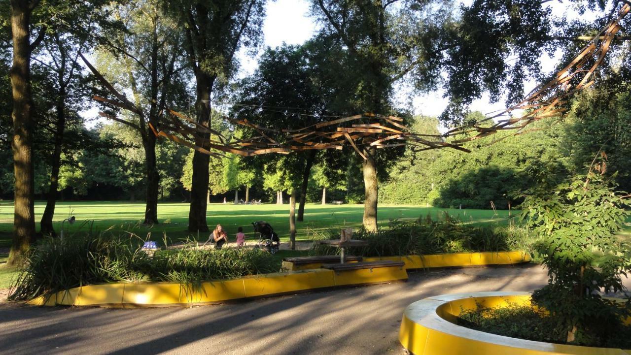 B&B Aan Het Park 에인트호번 외부 사진
